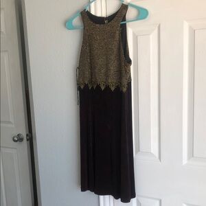 Elegant Black and Gold Sleeveless Dress